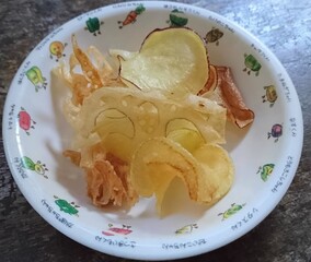 野菜チップス完成.JPG