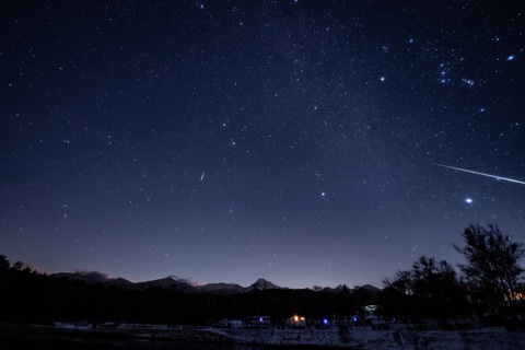 まるやち湖のふたご座流星群.jpg