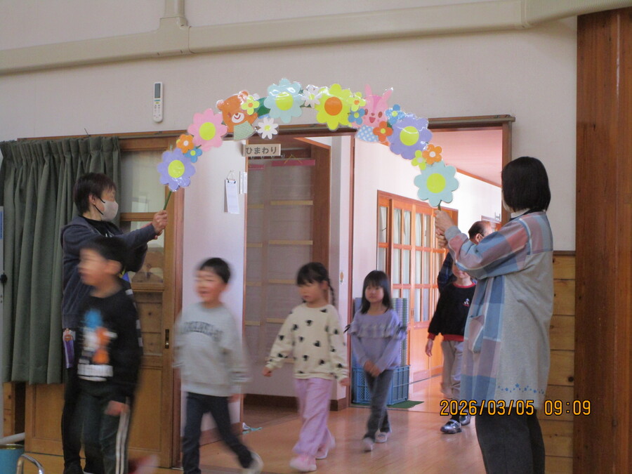 年長児が入場しています。