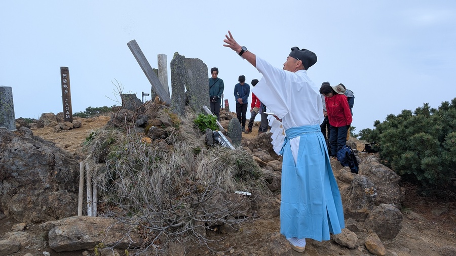 開山祭(神主).jpg