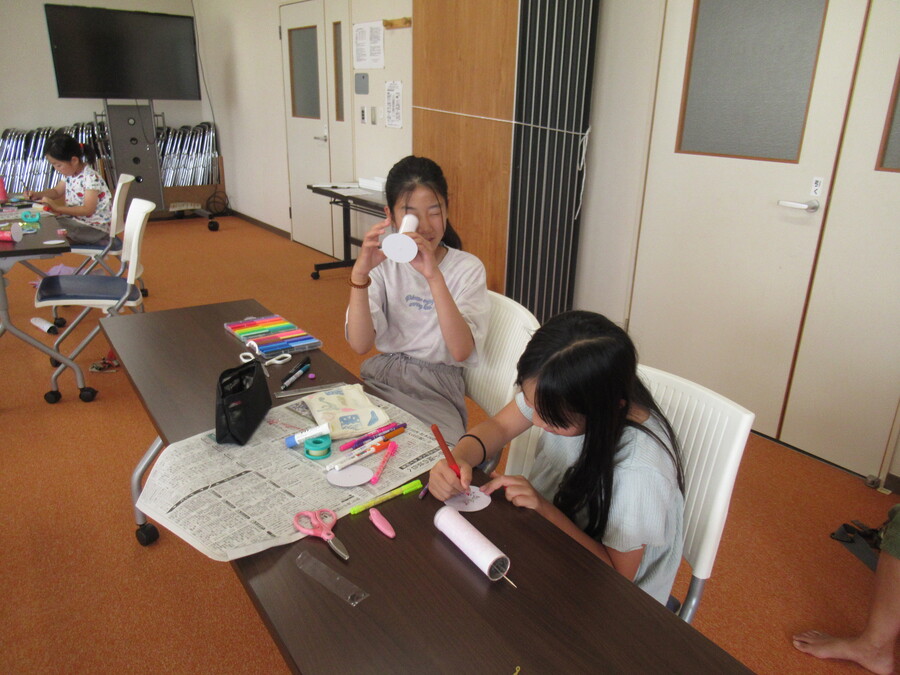 友達とも見せ合いっこをしています